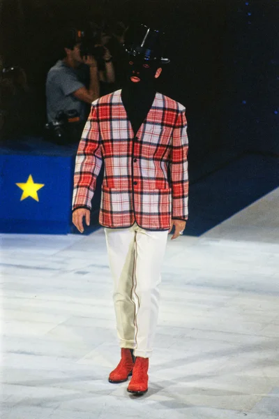 Look 8
